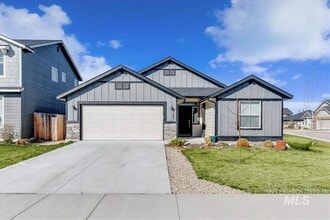 Building Photo - 7803 N Hole In One Pl