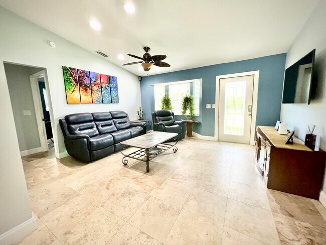 Foto del edificio - 18139 Sycamore Dr W