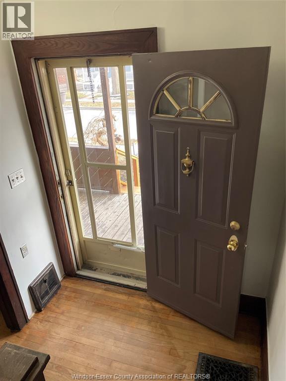 Building Photo - 570 Pine St