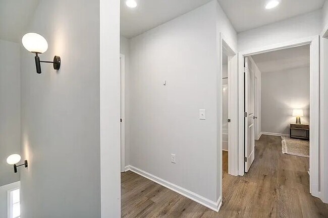 Foto del edificio - 111 Rosemont Dr