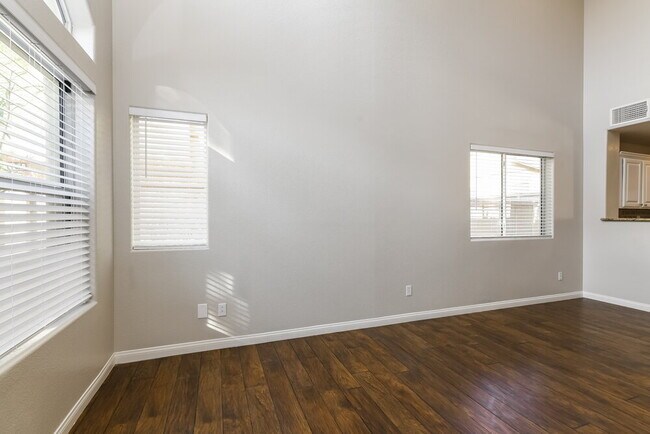 Building Photo - 1158 Claire Rose Ave
