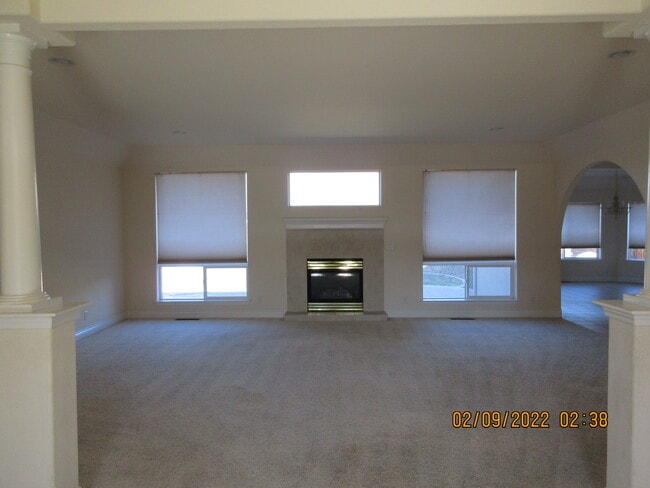 Building Photo - 2889 Rio Vista Dr