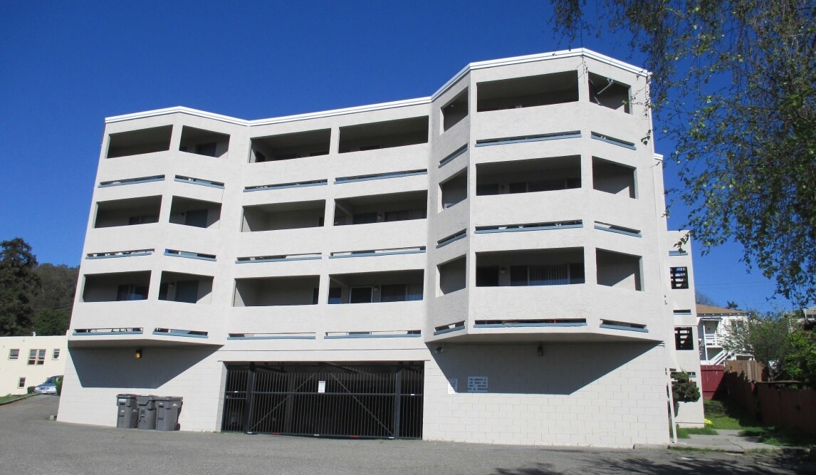Primary Photo - Albanyview Apartments
