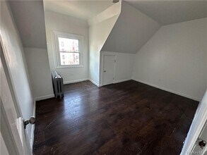 Building Photo - 106 Saratoga Ave