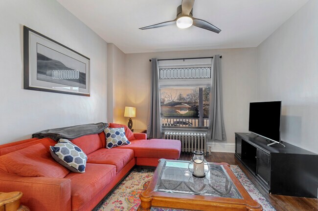 Foto del edificio - 3133 Kenilworth Ave