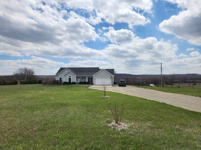 Building Photo - New price! Enjoy country living and seclusion close to town! 24hr notice required prior to showings.