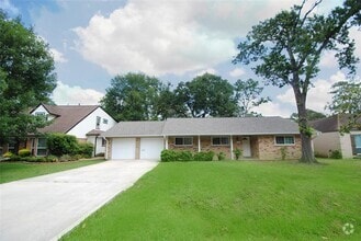 Building Photo - 10038 Briarwild Ln