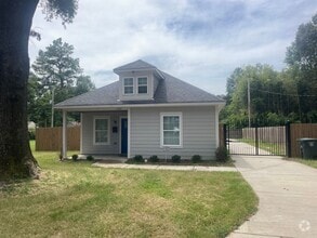 Building Photo - 1077 Getwell Rd