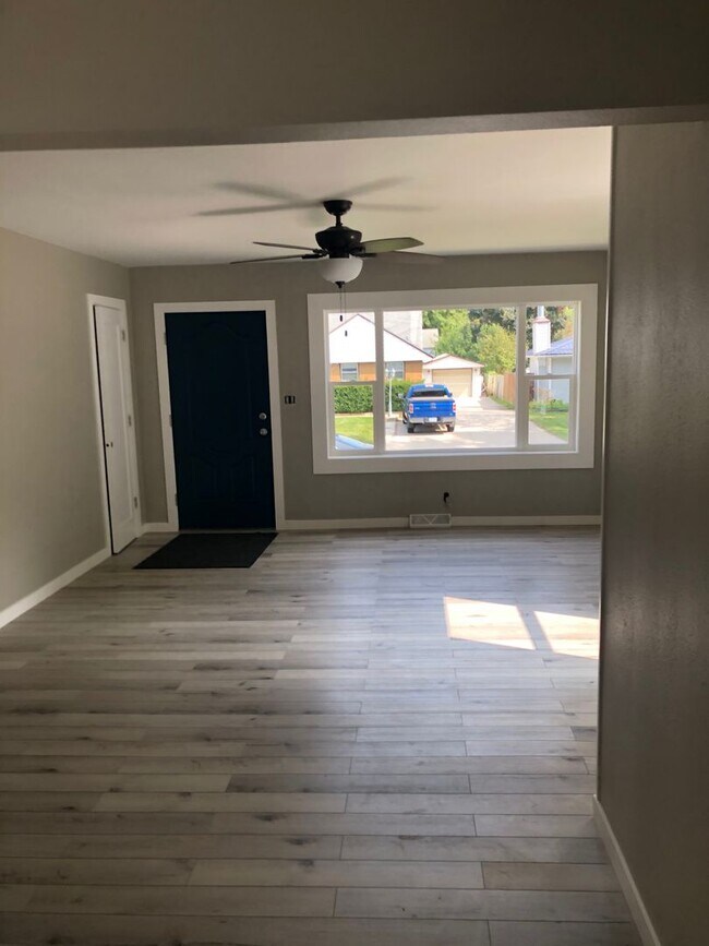 Foto del edificio - 3BD/1BA BEAUTIFUL HOME FOR RENT!