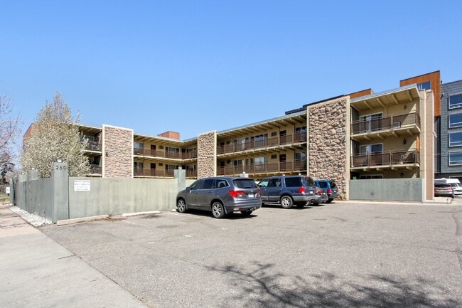 Amazing two bed with a pool in a perfect location ( move in special ) - Amazing two bed with a pool in a perfect location ( move in special ) Apartment