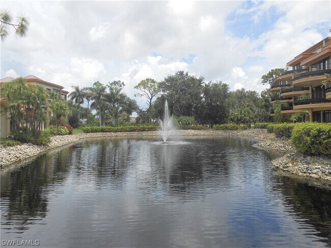 Foto del edificio - 6710 Pelican Bay Blvd