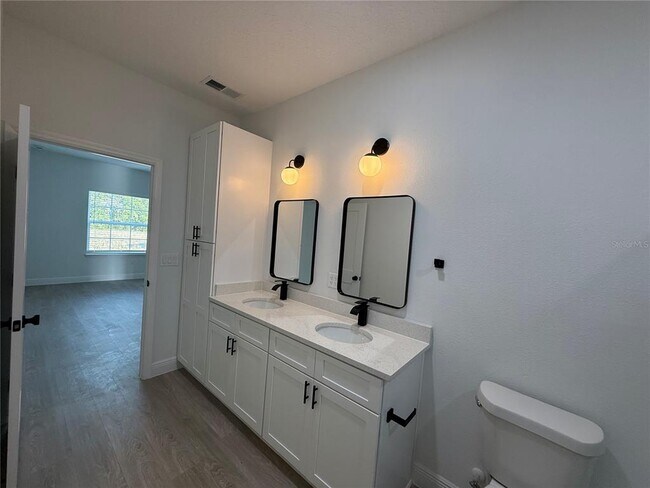 Foto del edificio - 1393 W Lorraine Dr