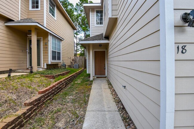 Foto del edificio - 18 Blue Creek Pl