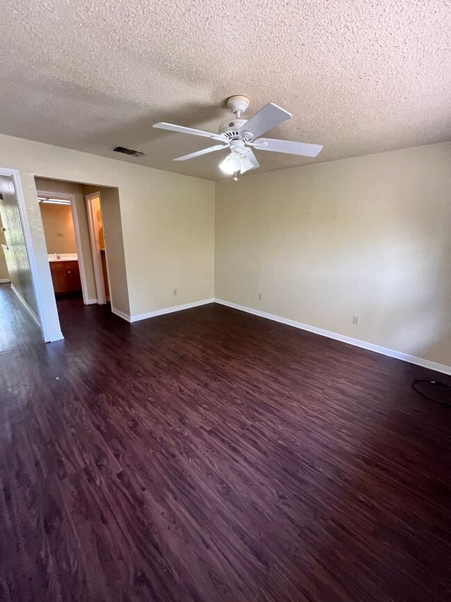 Building Photo - 2309 Pena Cove