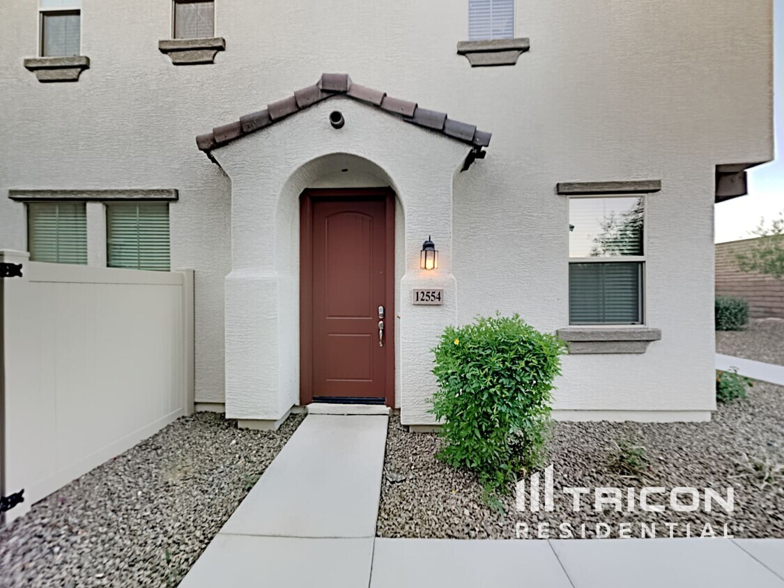 12554 W Hummingbird Terrace Peoria AZ Townhome Rentals in Peoria AZ