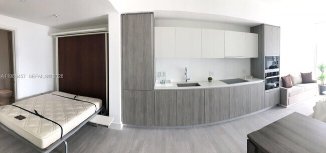 Building Photo - 2900 NE 7th Ave