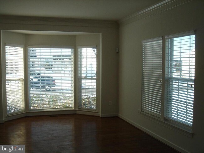 Foto del edificio - 11017 Baldwin Dr