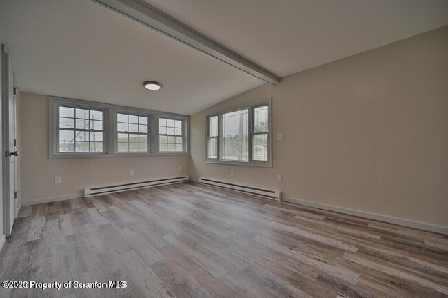 Foto del edificio - 200 Center St