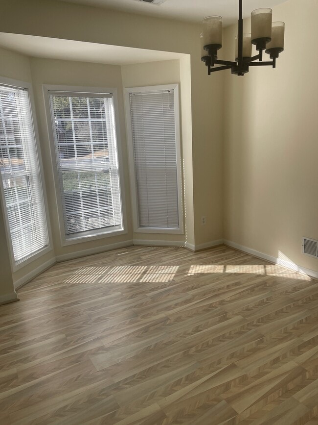 Building Photo - 11080 Kimball Crest Dr