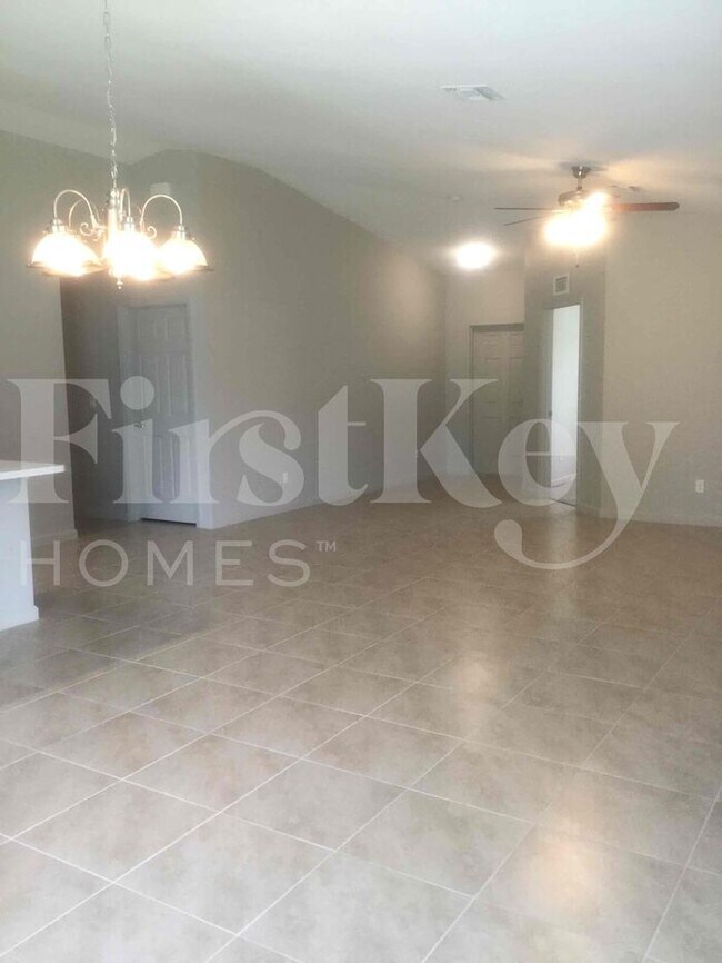Foto del edificio - 1351 SW Amboy Ave