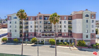 Building Photo - 3750 Santa Rosalia Dr