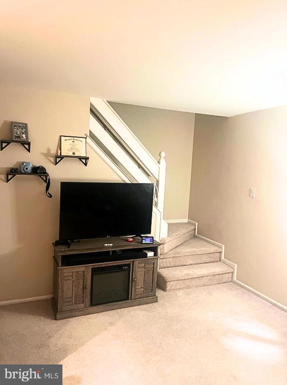 Foto del edificio - 4853 Hawthorne Ln