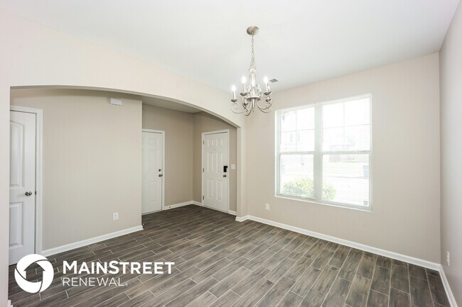 Building Photo - 6372 Woodwell Dr