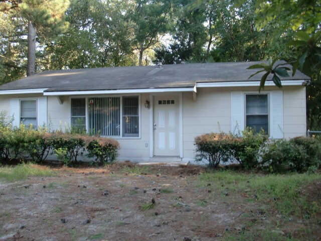 Primary Photo - 711 E Brookwood Dr