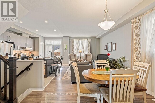 Photo du bâtiment - 246 Yellowcress Wy