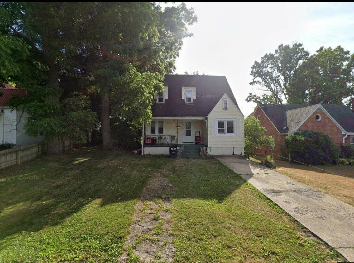 Primary Photo - 2304 Walton Ave