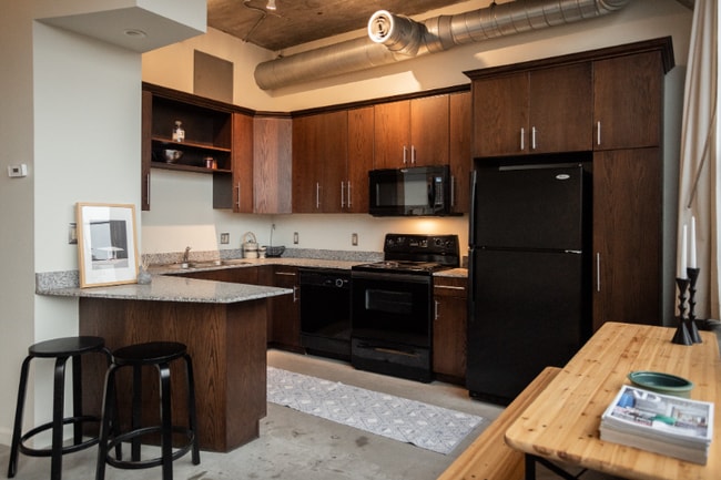 Building Photo - 41 Burroughs St