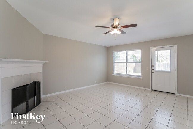 Building Photo - 6707 Silvercrest Dr