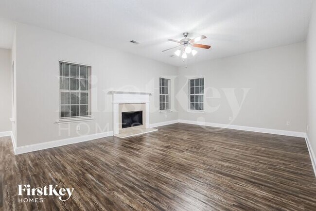 Building Photo - 1130 E Shoreview Rd