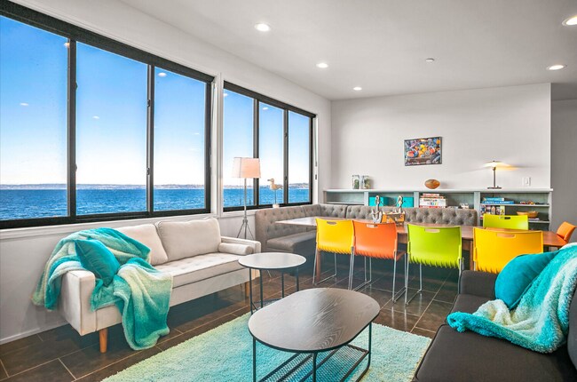Foto del edificio - 11143 Rolling Bay Walk NE