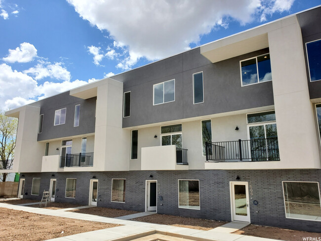 Building Photo - 1693 S 245 W
