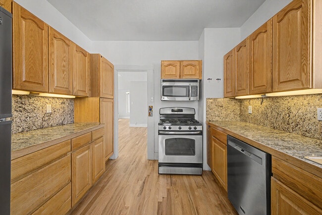 Building Photo - 1218 E 23rd Ave