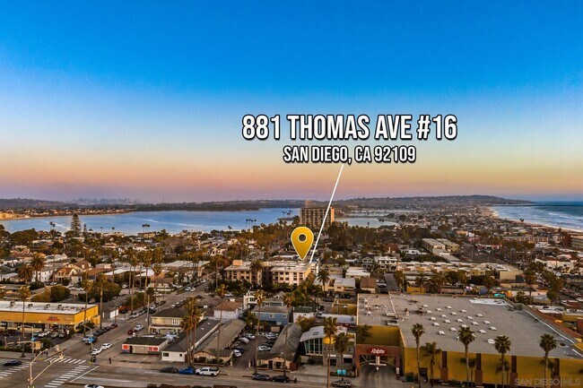Foto del edificio - 881 Thomas Ave