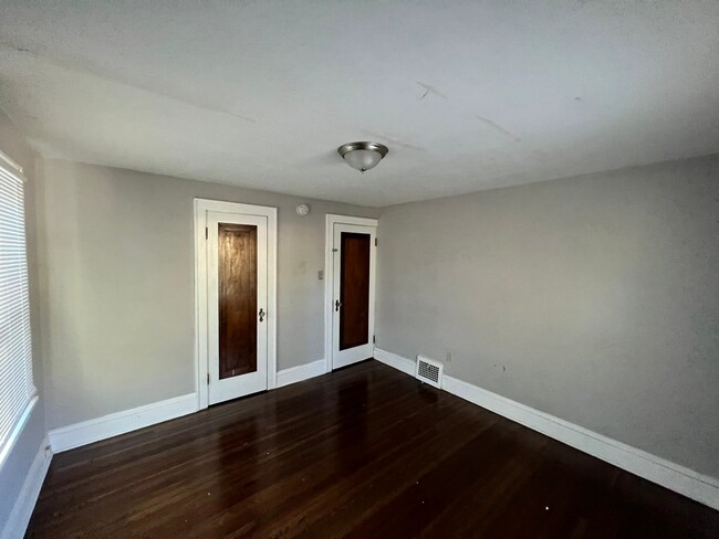 Foto del edificio - 420 Grace Ave