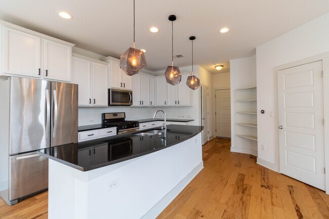 Foto del edificio - Amazing and peaceful 3/2.5 home in Austin!