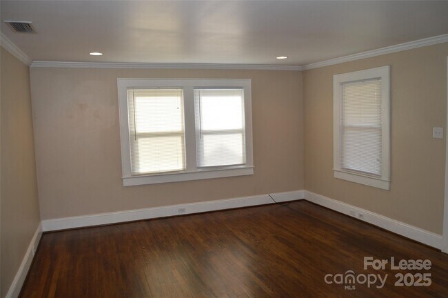 Foto del edificio - 313 W Bingham St