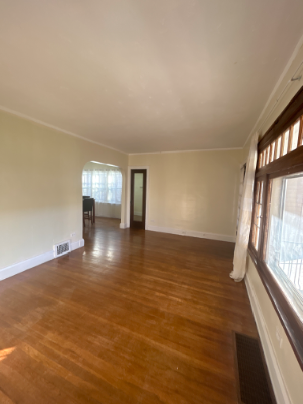 Building Photo - 1561 Bunts Rd