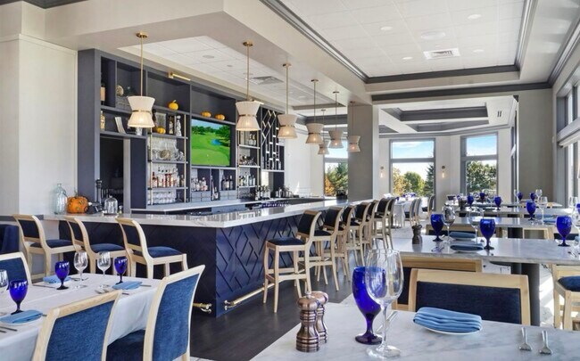 Restaurante de la Casa Club - 6 Goldfinch Ln