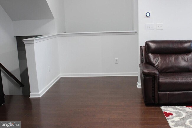 Foto del edificio - 1675 Hickory Ln