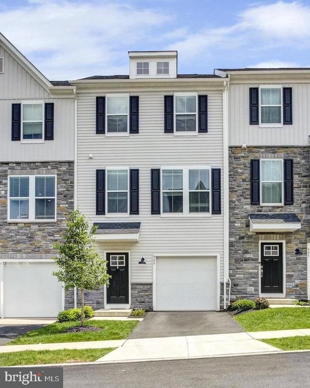 Building Photo - 903 Magnolia Ln