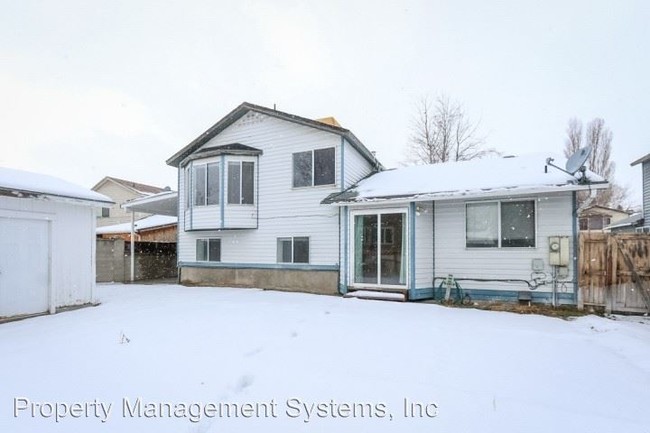 Building Photo - 6021 S Milstead Ln
