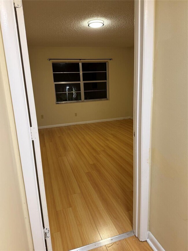 Foto del edificio - 4273 NW 89th Ave