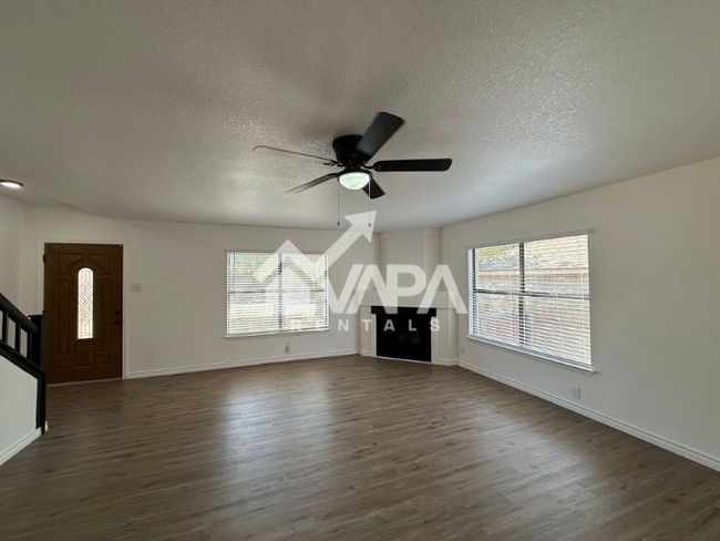 Building Photo - 8259 Sunshine Trail Dr