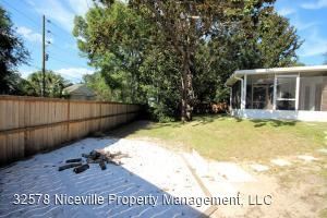 Building Photo - 3 br, 2 bath House - 1700 Ingrid Court