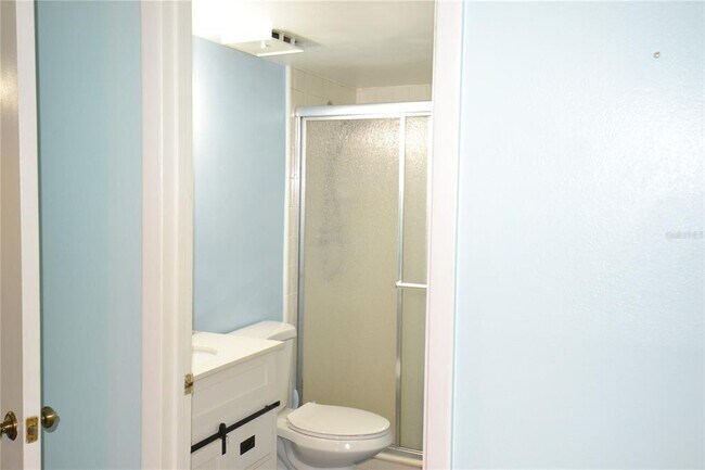Foto del edificio - 3232 Lake Pine Way E