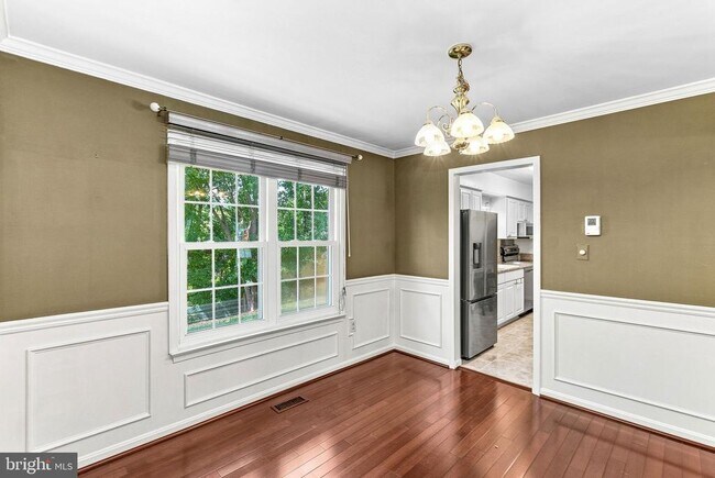 Foto del edificio - 10163 Yorktown Way